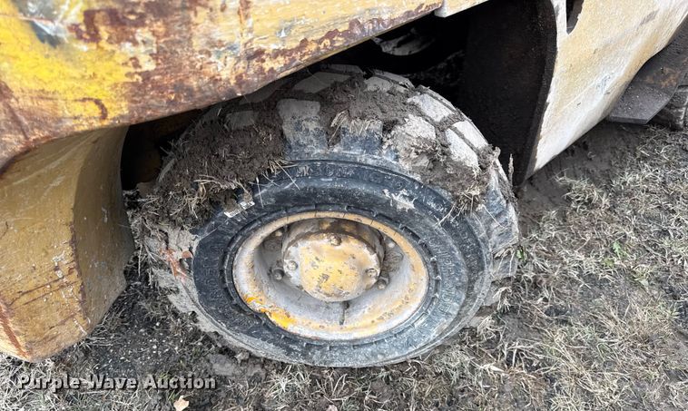 image for item EC4489 Caterpillar V50B forklift