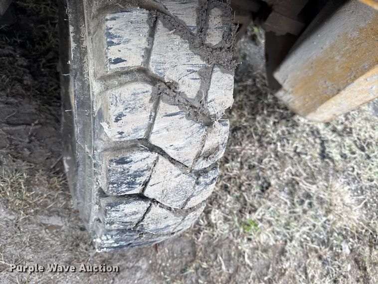 image for item EC4489 Caterpillar V50B forklift