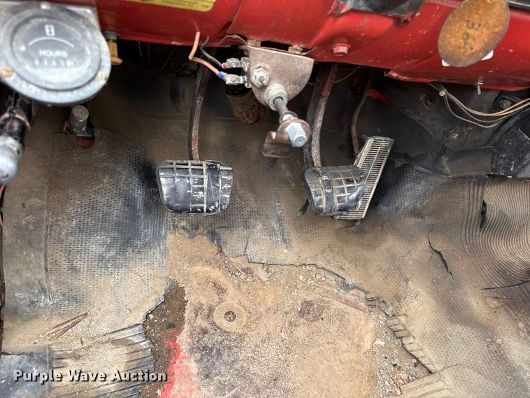 image for item EC4490 1978 Chevrolet C60 digger derrick truck