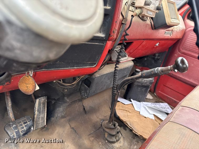 image for item EC4490 1978 Chevrolet C60 digger derrick truck