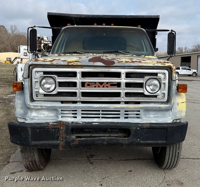 image for item EC4491 1984 GMC C7000 dump truck