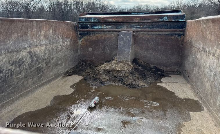 image for item EC4491 1984 GMC C7000 dump truck