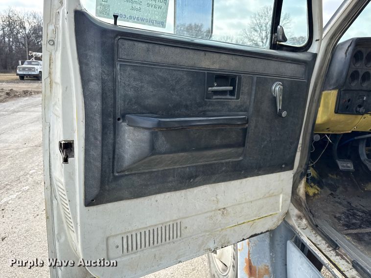 image for item EC4491 1984 GMC C7000 dump truck