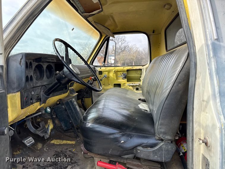 image for item EC4491 1984 GMC C7000 dump truck