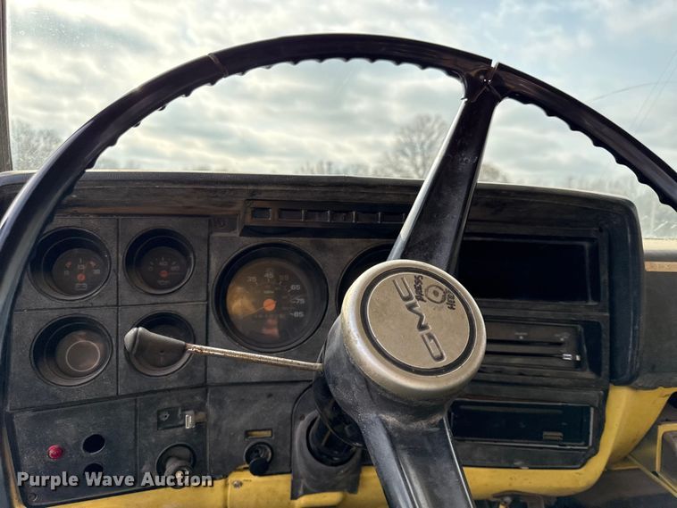 image for item EC4491 1984 GMC C7000 dump truck