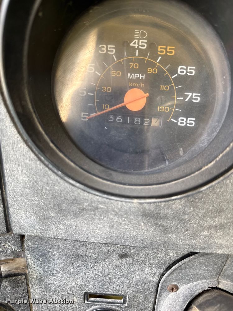 image for item EC4491 1984 GMC C7000 dump truck