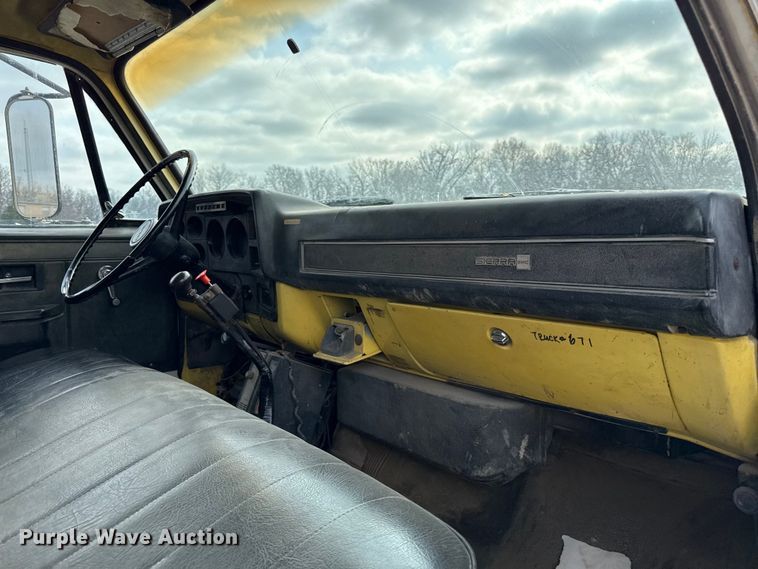 image for item EC4491 1984 GMC C7000 dump truck