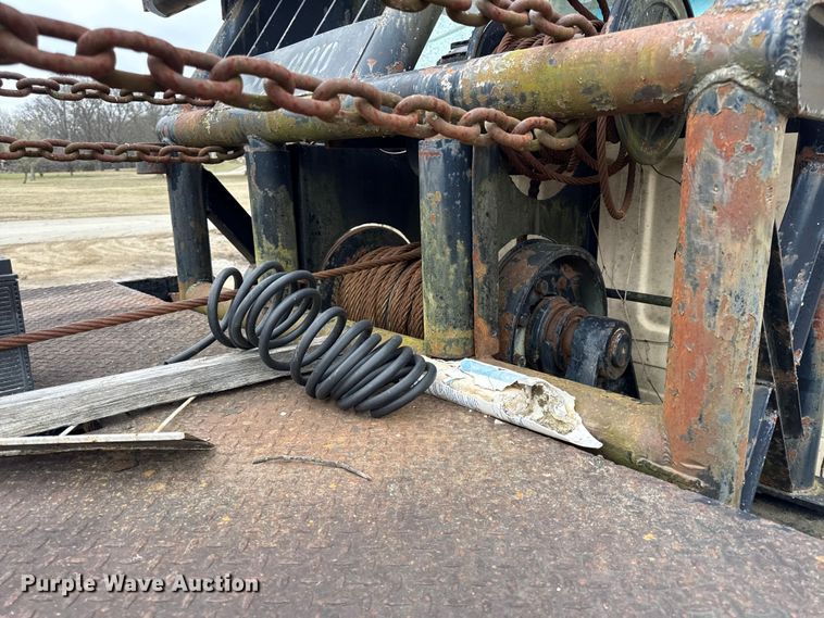 image for item EC4492 1988 Chevrolet C7 winch truck