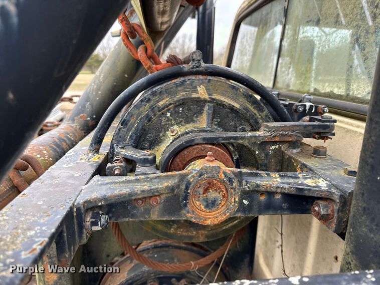 image for item EC4492 1988 Chevrolet C7 winch truck