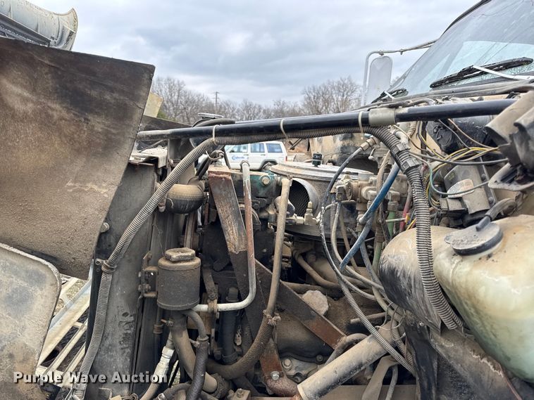 image for item EC4492 1988 Chevrolet C7 winch truck