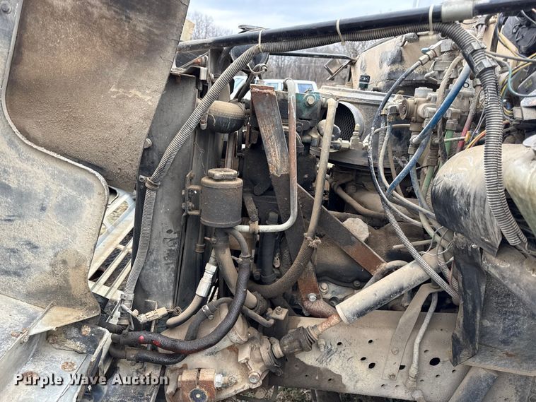 image for item EC4492 1988 Chevrolet C7 winch truck