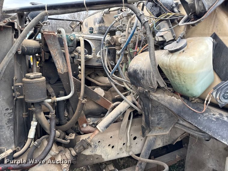 image for item EC4492 1988 Chevrolet C7 winch truck