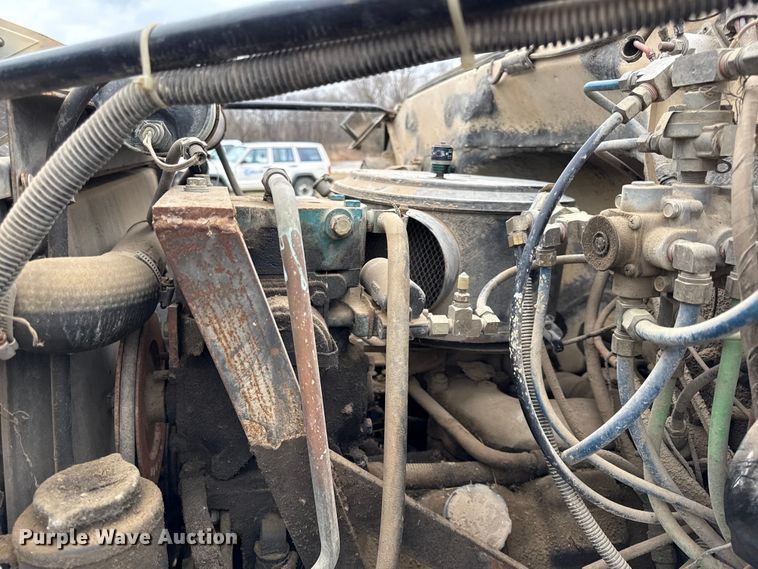 image for item EC4492 1988 Chevrolet C7 winch truck