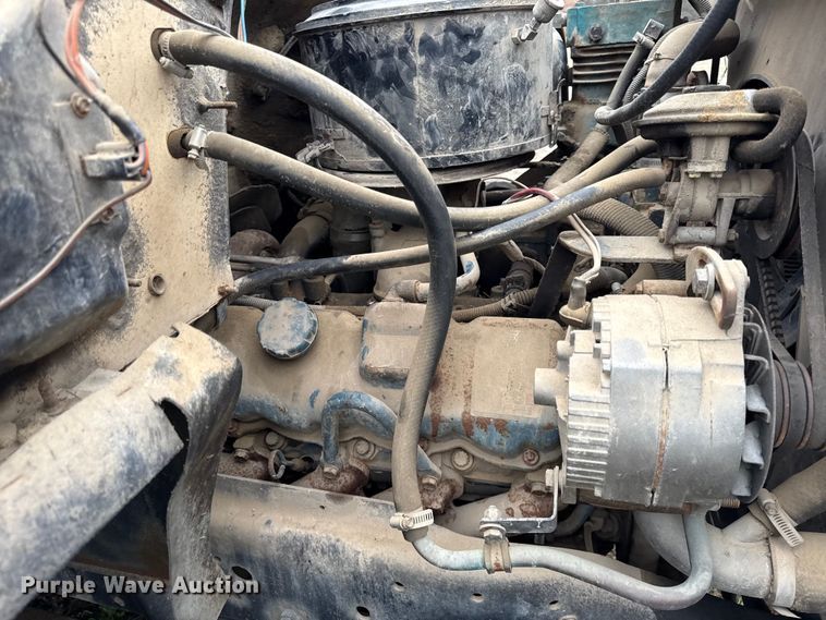 image for item EC4492 1988 Chevrolet C7 winch truck