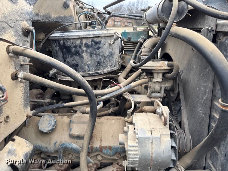 image for item EC4492 1988 Chevrolet C7 winch truck