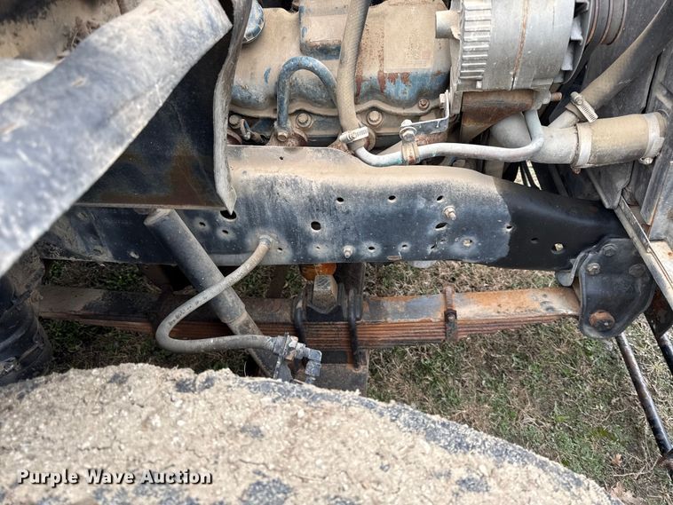 image for item EC4492 1988 Chevrolet C7 winch truck