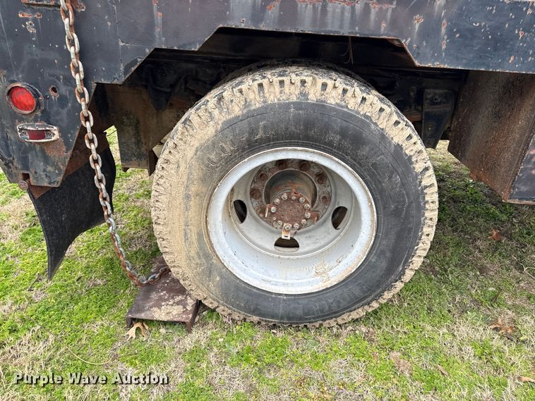 image for item EC4492 1988 Chevrolet C7 winch truck