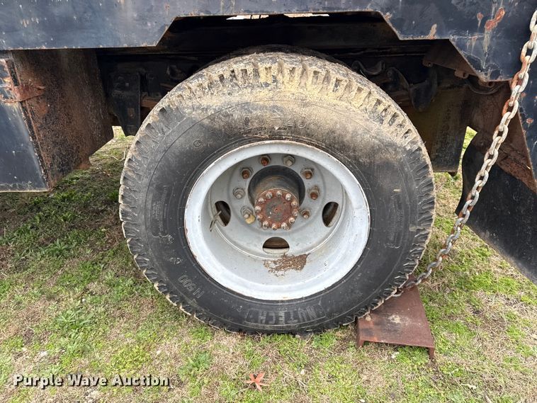 image for item EC4492 1988 Chevrolet C7 winch truck