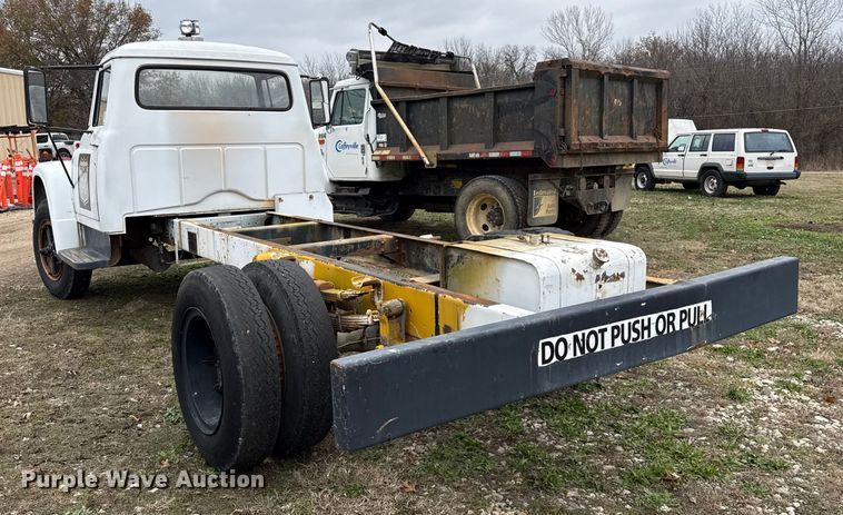 image for item EC4493 1978 International Loadstar 1600 truck cab and chassis