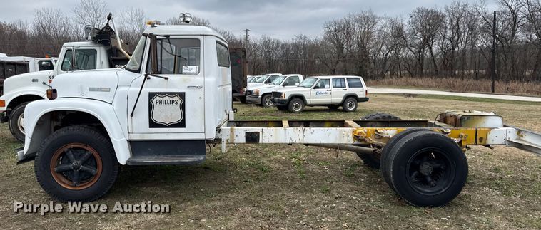 image for item EC4493 1978 International Loadstar 1600 truck cab and chassis