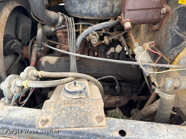 image for item EC4493 1978 International Loadstar 1600 truck cab and chassis