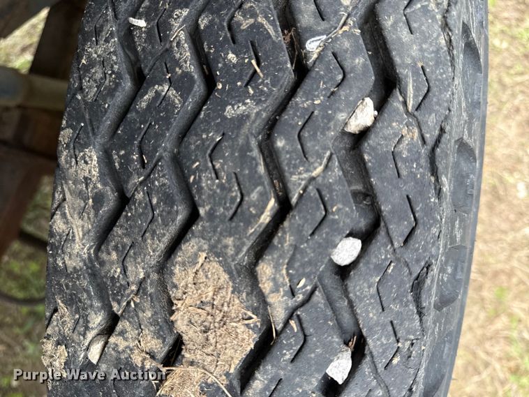 image for item EC4493 1978 International Loadstar 1600 truck cab and chassis