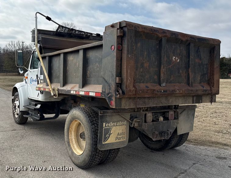 image for item EC4494 2000 International 4700 dump truck
