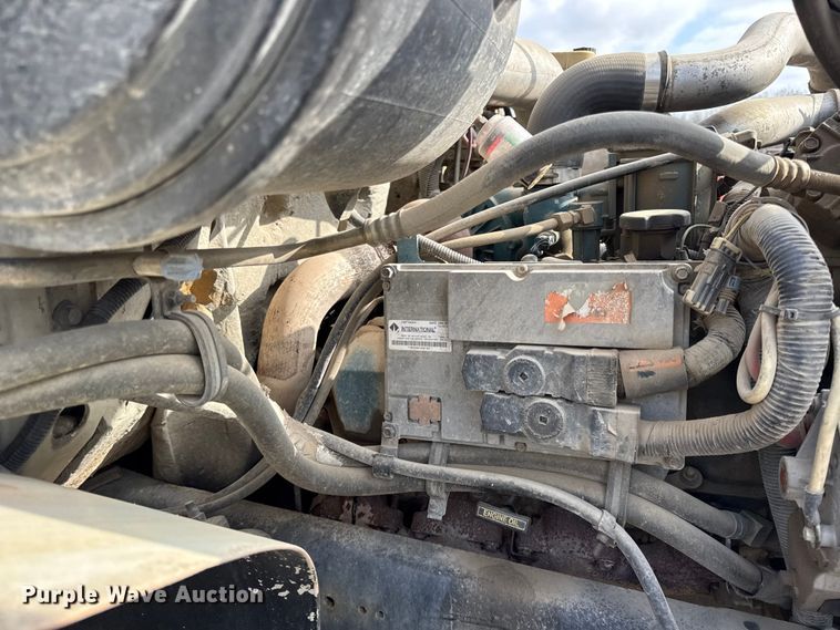 image for item EC4494 2000 International 4700 dump truck