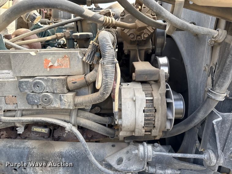 image for item EC4494 2000 International 4700 dump truck