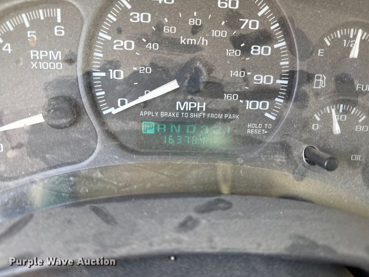 image for item EC4495 2002 GMC Sierra 1500 pickup truck