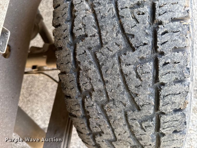 image for item EC4495 2002 GMC Sierra 1500 pickup truck