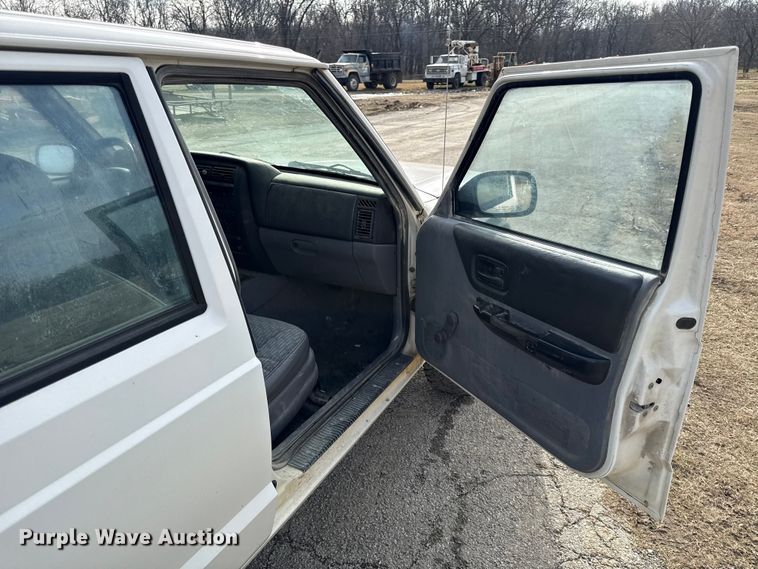 image for item EC4497 1997 Jeep Cherokee SUV