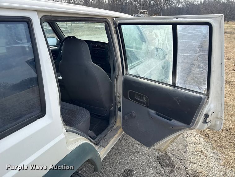 image for item EC4497 1997 Jeep Cherokee SUV