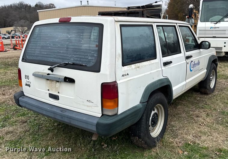 image for item EC4498 1997 Jeep Cherokee SUV