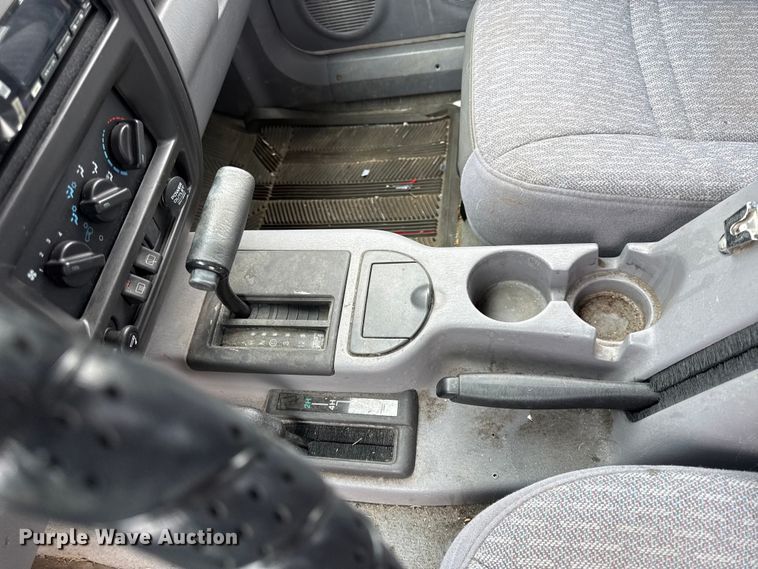 image for item EC4498 1997 Jeep Cherokee SUV