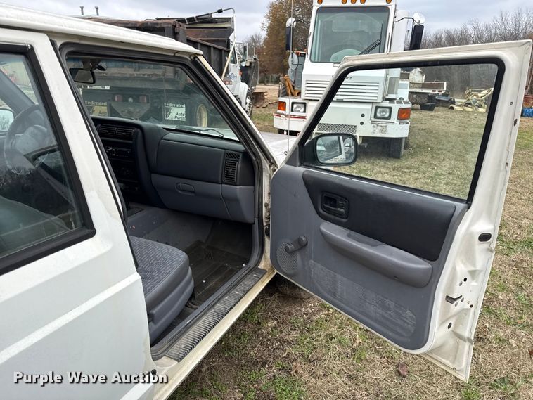 image for item EC4498 1997 Jeep Cherokee SUV