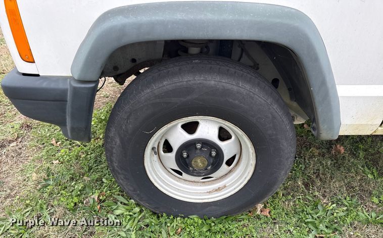 image for item EC4498 1997 Jeep Cherokee SUV