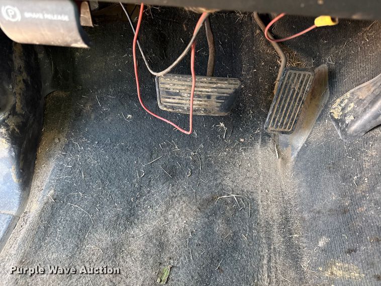 image for item EC4499 2000 Chevrolet Silverado 2500 Ext. Cab pickup truck