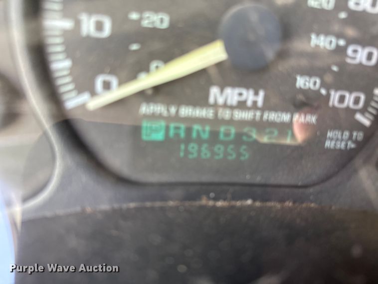 image for item EC4499 2000 Chevrolet Silverado 2500 Ext. Cab pickup truck