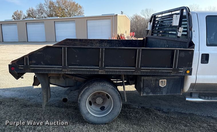 image for item EC4501 2005 Ford F350 Super Duty XL dump flatbed pickup truck