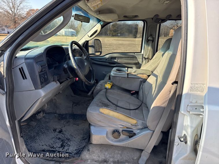 image for item EC4501 2005 Ford F350 Super Duty XL dump flatbed pickup truck