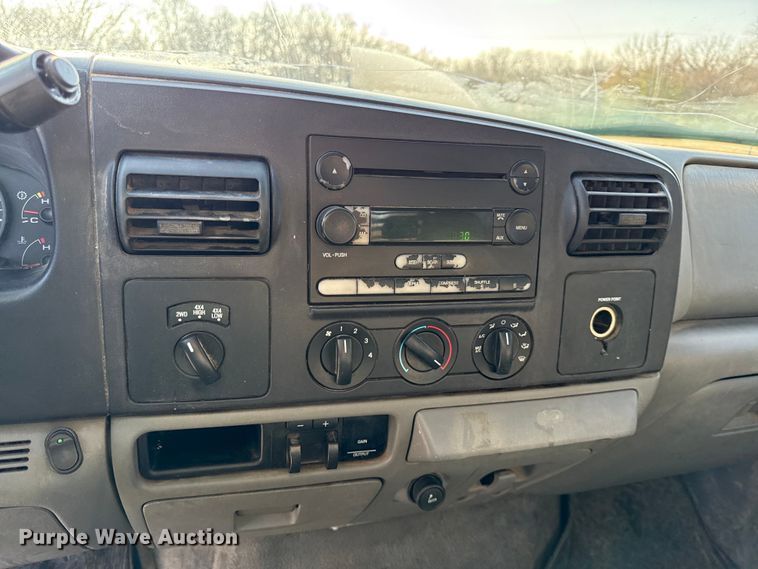 image for item EC4501 2005 Ford F350 Super Duty XL dump flatbed pickup truck