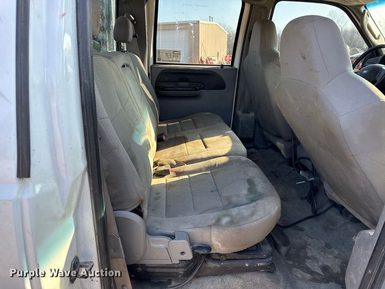 image for item EC4501 2005 Ford F350 Super Duty XL dump flatbed pickup truck