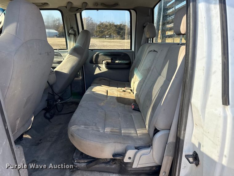 image for item EC4501 2005 Ford F350 Super Duty XL dump flatbed pickup truck