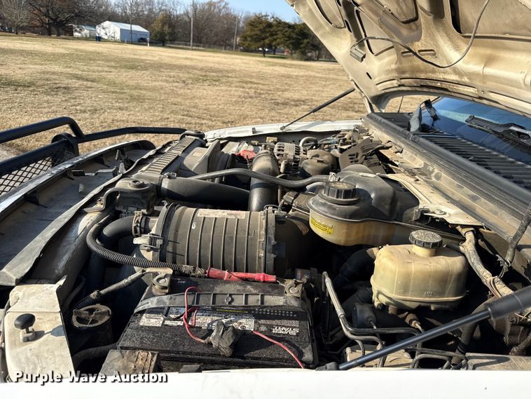 image for item EC4501 2005 Ford F350 Super Duty XL dump flatbed pickup truck