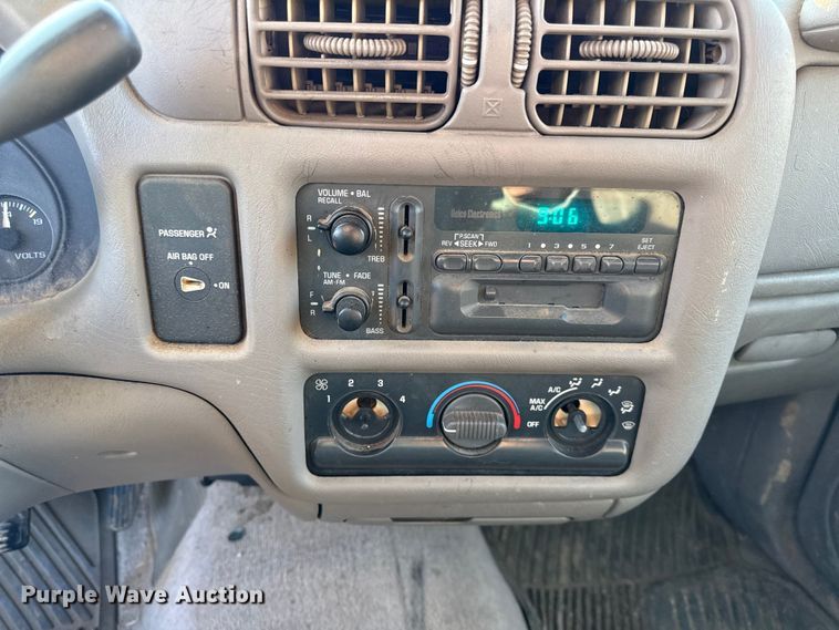 image for item EC4502 1998 Chevrolet S10 Pickup Ext. Cab pickup truck