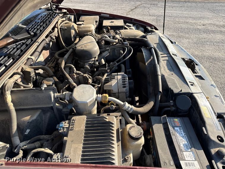 image for item EC4502 1998 Chevrolet S10 Pickup Ext. Cab pickup truck