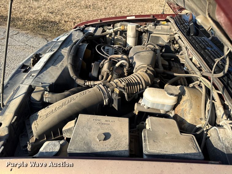 image for item EC4502 1998 Chevrolet S10 Pickup Ext. Cab pickup truck