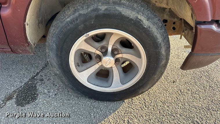 image for item EC4502 1998 Chevrolet S10 Pickup Ext. Cab pickup truck