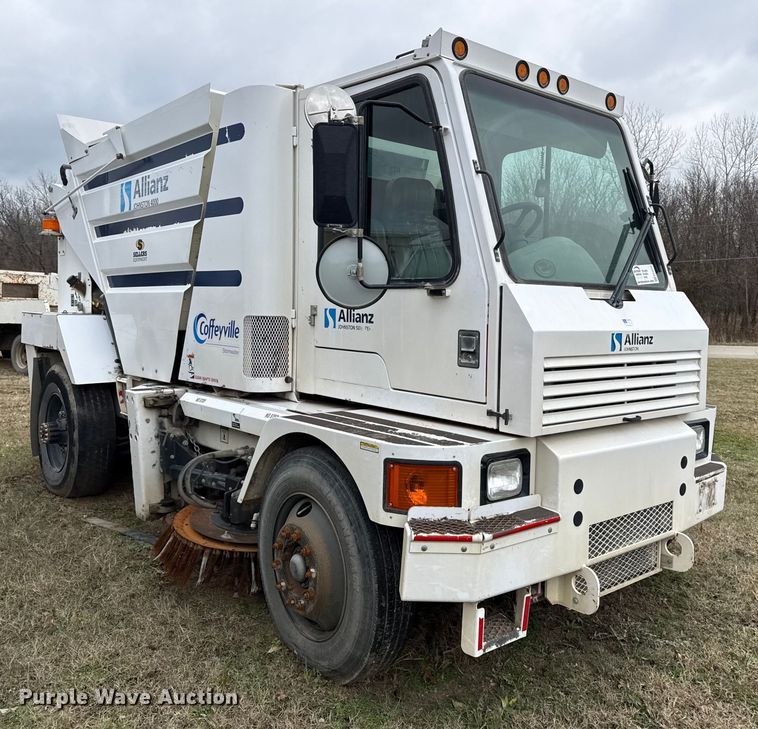 image for item EC4504 2009 Allianz Johnston Sweeper street sweeper truck